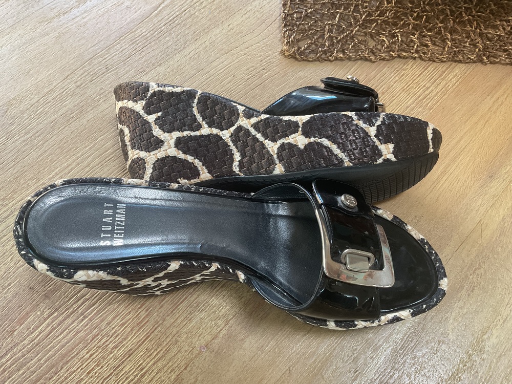 Stuart Weitzman Clipper Black Patent Giraffe Wedge Sandals